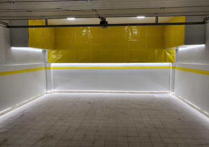 Shtepi me qera Papafingo(kati i catise) ne Tirane, 2+1, Mobilimi E mobiluar, Pagesa 1,500  Euro.