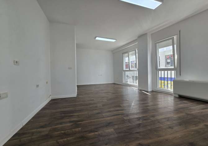Ambient biznesi me qera 3+1 ne Tirane - 800 Euro