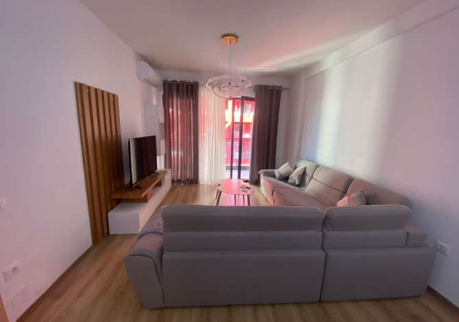 Shtepi me qera 2+1 ne Tirane - 600 Euro