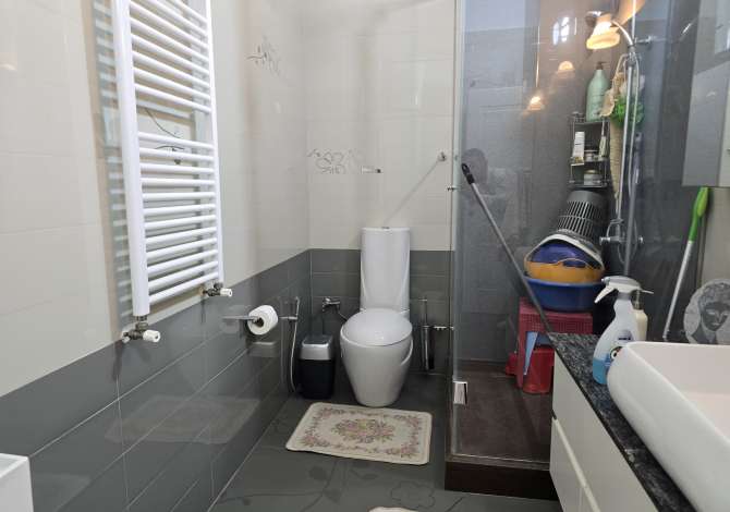 Shtepi me qera Apartament ne Tirane, 2+1, Mobilimi E mobiluar, Pagesa 1,500  Euro.