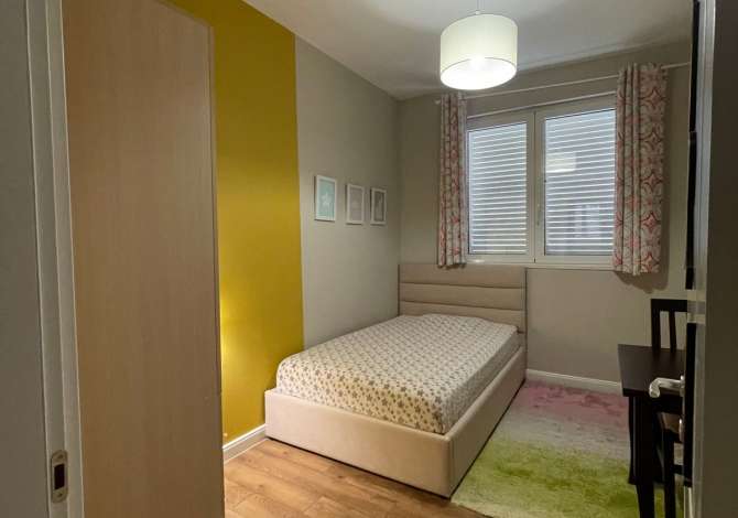 Shtepi me qera Apartament ne Tirane, 2+1, Mobilimi E mobiluar, Pagesa 750  Euro.