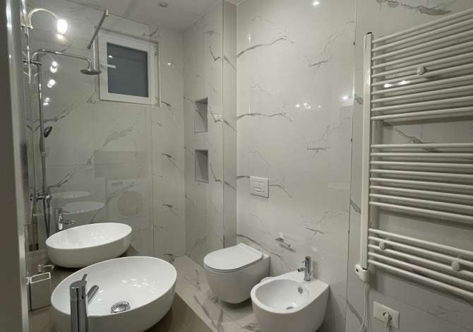 Shtepi me qera Apartament ne Tirane, 2+1, Mobilimi E mobiluar, Pagesa 750  Euro.