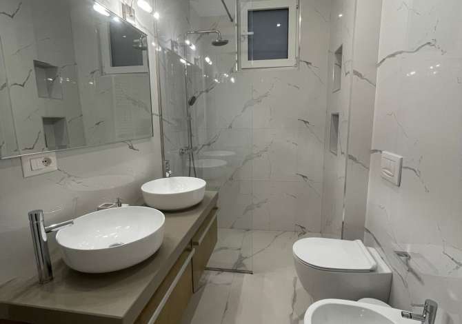 Shtepi me qera Apartament ne Tirane, 2+1, Mobilimi E mobiluar, Pagesa 750  Euro.