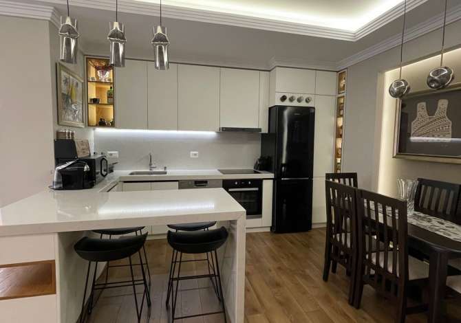 Shtepi me qera Apartament ne Tirane, 2+1, Mobilimi E mobiluar, Pagesa 750  Euro.