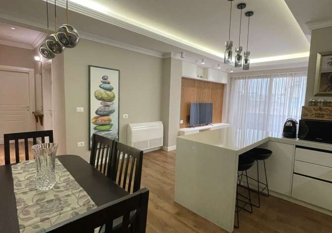 Shtepi me qera Apartament ne Tirane, 2+1, Mobilimi E mobiluar, Pagesa 750  Euro.