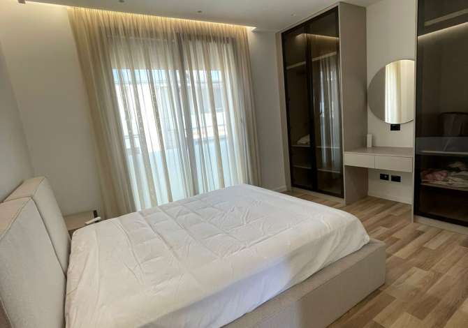Shtepi me qera Apartament ne Tirane, 2+1, Mobilimi E mobiluar, Pagesa 1,500  Euro.