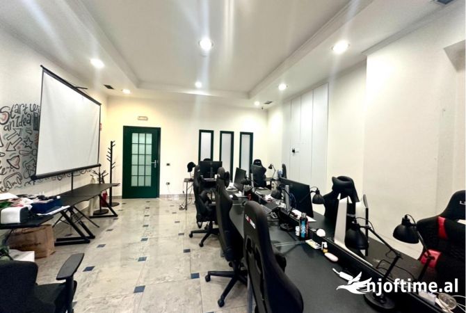 Business Property in Sale 3+1 in Tirana - 1,500,000 Euro