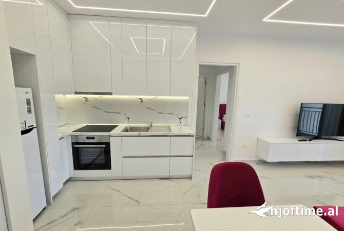 Shtepi me qera Apartament ne Tirane, 1+1, Mobilimi E mobiluar, Pagesa 650  Euro.