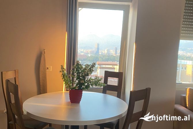 Shtepi me qera Apartament ne Tirane, 2+1, Mobilimi E mobiluar, Pagesa 750  Euro.
