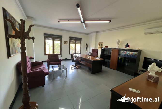 Zyre me Qira tek Rruga e Elbasanit, Pran Down Town 