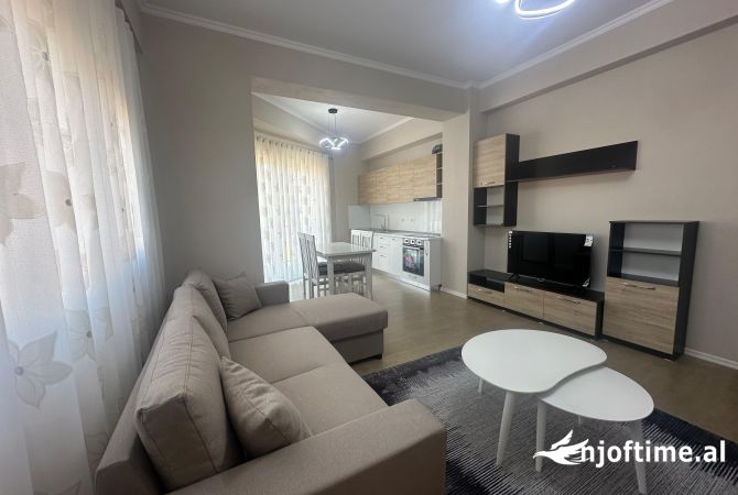 Shtepi me qera Apartament ne Tirane, 1+1, Mobilimi E mobiluar, Pagesa 600  Euro.
