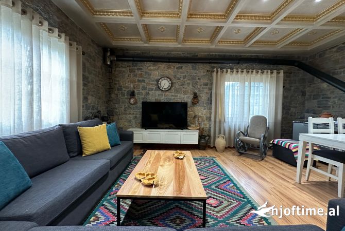 Shtepi ne shitje Shtepi Private ne Korce, 4+1, Mobilimi E mobiluar, Pagesa 520,000  Euro.