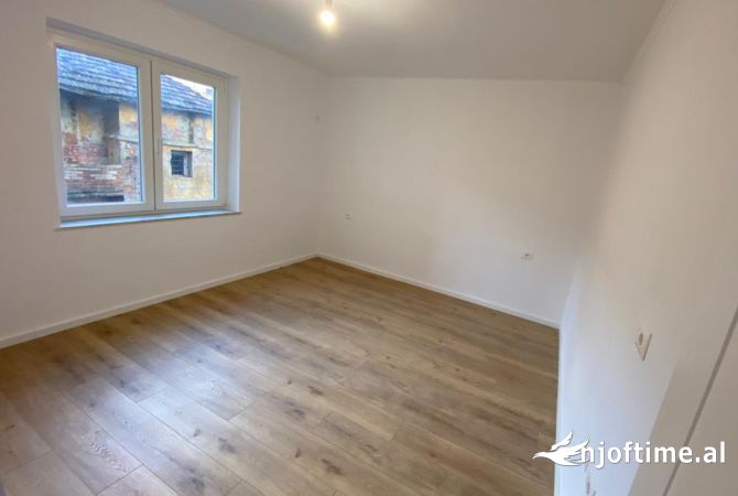 Shtepi ne shitje 2+1 ne Tirane - 185,000 Euro