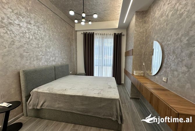Shtepi me qera Apartament ne Tirane, 2+1, Mobilimi E mobiluar, Pagesa 1,500  Euro.