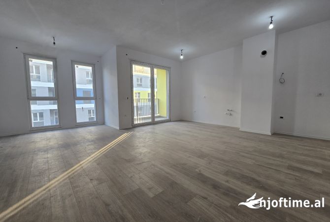 Shtepi ne shitje Apartament ne Tirane, 2+1, Mobilimi Bosh, pa mobiluar, Pagesa 115,000  Euro.