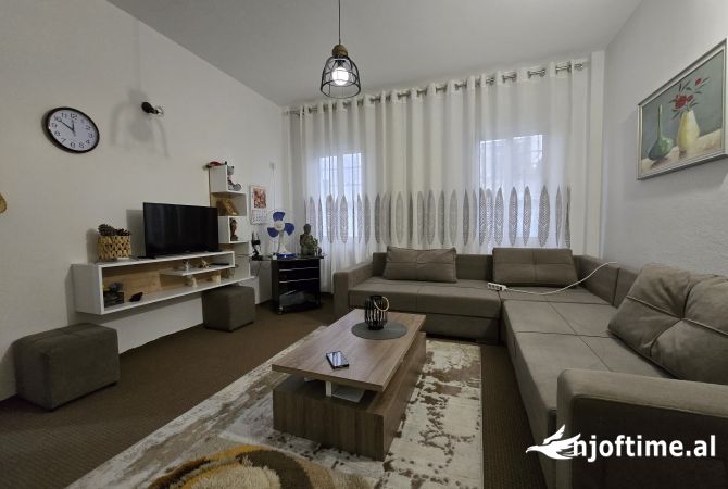 Casa in vendita 5+1 a Tirana - 349,000 Euro