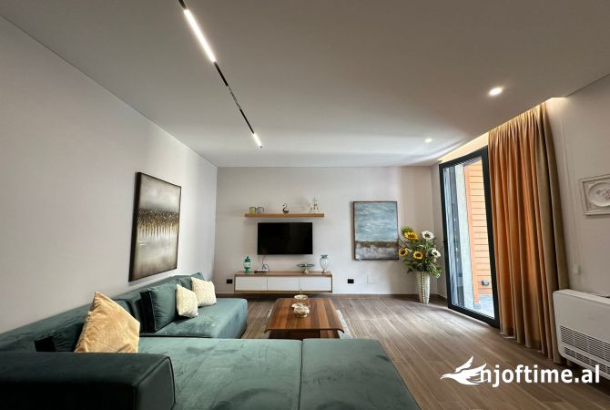 Shtepi ne shitje Apartament ne Tirane, 1+1, Mobilimi E mobiluar, Pagesa 180,000  Euro.