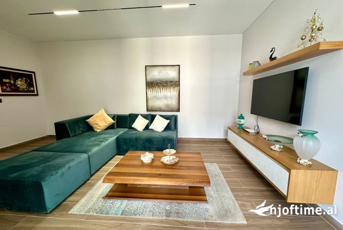 Shtepi ne shitje 1+1 ne Tirane - 180,000 Euro