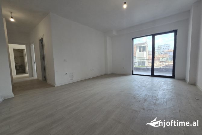 Shtepi me qera 2+1 ne Tirane - 700 Euro