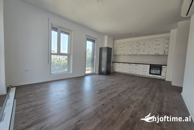 Shtepi me qera 2+1 ne Tirane - 650 Euro