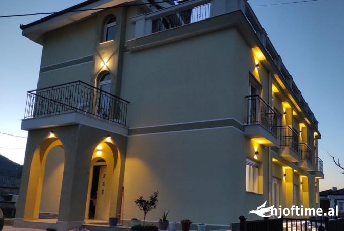 Shtepi me qera 7+1 ne Tirane - 4,000 Euro
