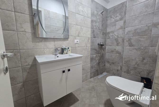 Shtepi me qera Apartament ne Tirane, 2+1, Mobilimi E mobiluar, Pagesa 700  Euro.