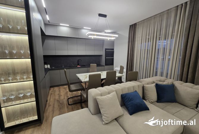 Shtepi me qera 2+1 ne Tirane - 1,600 Euro