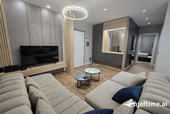 Shtepi me qera 2+1 ne Tirane - 1,600 Euro