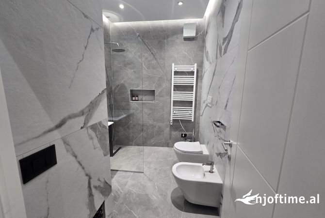 Shtepi me qera Apartament ne Tirane, 2+1, Mobilimi E mobiluar, Pagesa 1,600  Euro.