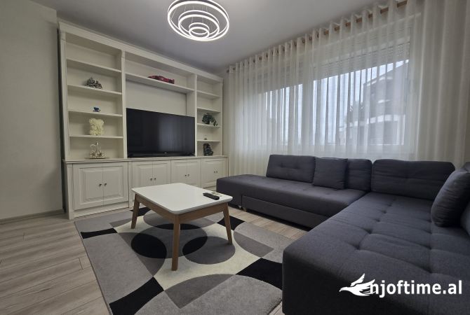 Shtepi me qera 1+1 ne Tirane - 1,000 Euro
