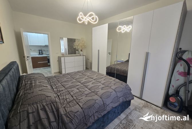 Shtepi me qera Apartament ne Tirane, 1+1, Mobilimi E mobiluar, Pagesa 1,000  Euro.