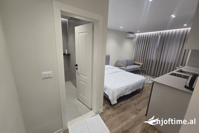 Shtepi ne shitje Apartament ne Tirane, 2+1, Mobilimi E mobiluar, Pagesa 184,000  Euro.