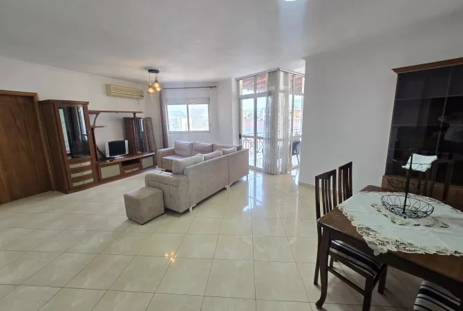 Shtepi me qera Apartament ne Tirane, 2+1, Mobilimi E mobiluar, Pagesa 650  Euro.