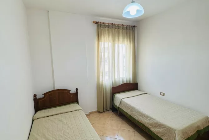 Shtepi me qera Apartament ne Tirane, 2+1, Mobilimi E mobiluar, Pagesa 600  Euro.