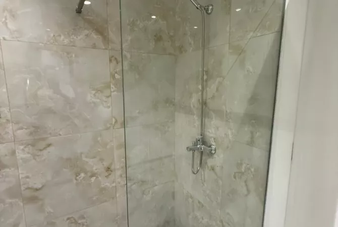 Shtepi me qera Apartament ne Tirane, 2+1, Mobilimi E mobiluar, Pagesa 2,300  Euro.