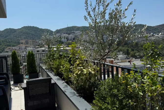 Shtepi me qera Apartament ne Tirane, 2+1, Mobilimi E mobiluar, Pagesa 2,300  Euro.