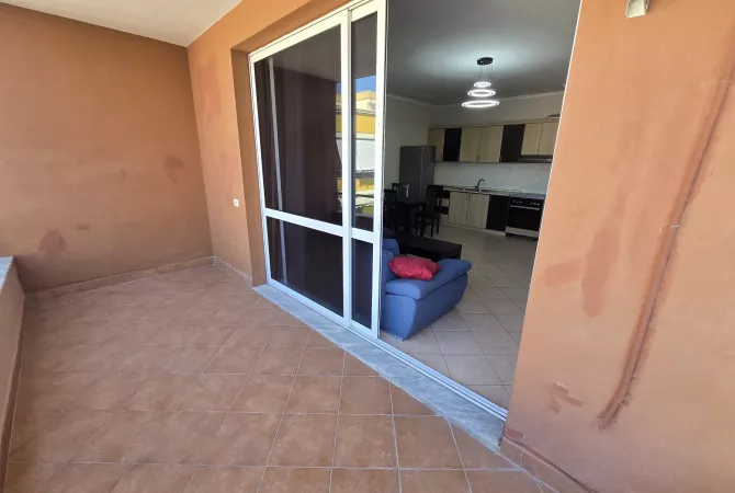 Shtepi ne shitje Apartament ne Tirane, 2+1, Mobilimi E mobiluar, Pagesa 125,000  Euro.