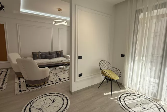 Shtepi me qera 2+1 ne Tirane - 650 Euro