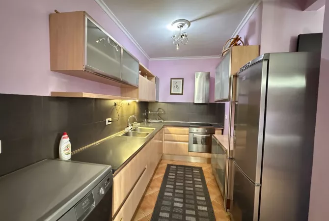 Shtepi me qera 2+1 ne Tirane - 550 Euro