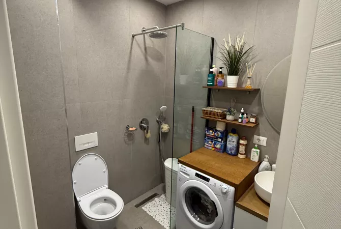 Shtepi me qera Apartament ne Tirane, 2+1, Mobilimi Pjeserisht e mobiluar, Pagesa 1,000  Euro.