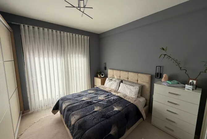 Shtepi me qera Apartament ne Tirane, 2+1, Mobilimi Pjeserisht e mobiluar, Pagesa 1,000  Euro.