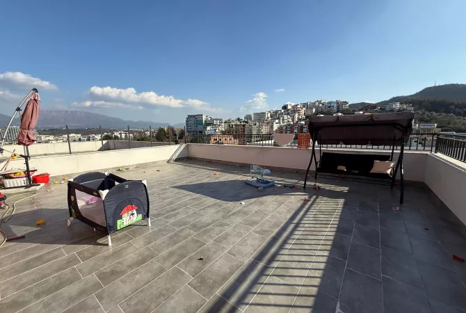 Shtepi me qera Apartament ne Tirane, 2+1, Mobilimi Pjeserisht e mobiluar, Pagesa 1,000  Euro.