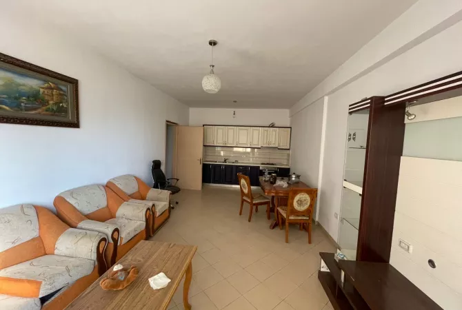 Shtepi me qera 2+1 ne Tirane - 350 Euro