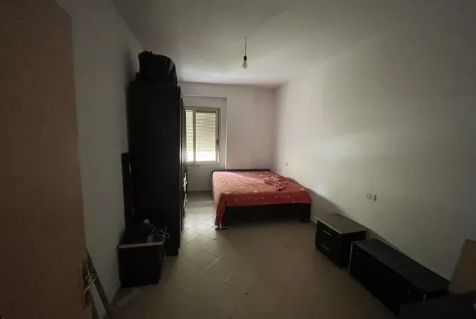 Shtepi me qera 2+1 ne Tirane - 350 Euro