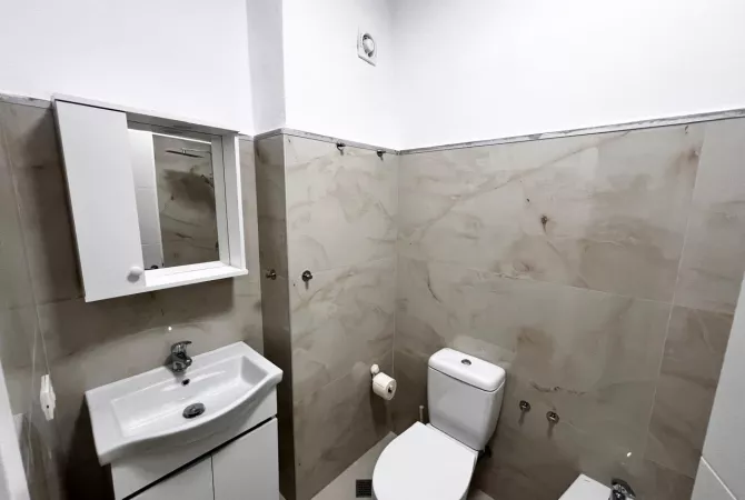 Shtepi me qera Apartament ne Tirane, 2+1, Mobilimi E mobiluar, Pagesa 530  Euro.