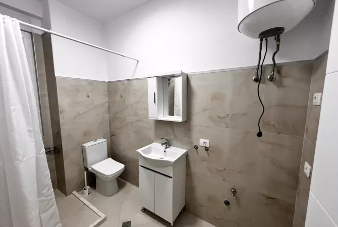 Shtepi me qera Apartament ne Tirane, 2+1, Mobilimi E mobiluar, Pagesa 530  Euro.