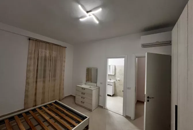 Shtepi me qera Apartament ne Tirane, 2+1, Mobilimi E mobiluar, Pagesa 530  Euro.