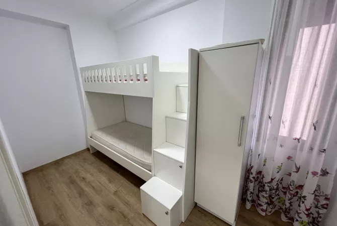 Shtepi me qera Apartament ne Tirane, 2+1, Mobilimi E mobiluar, Pagesa 700  Euro.