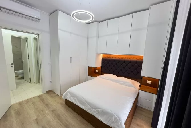 Shtepi me qera Apartament ne Tirane, 2+1, Mobilimi E mobiluar, Pagesa 700  Euro.