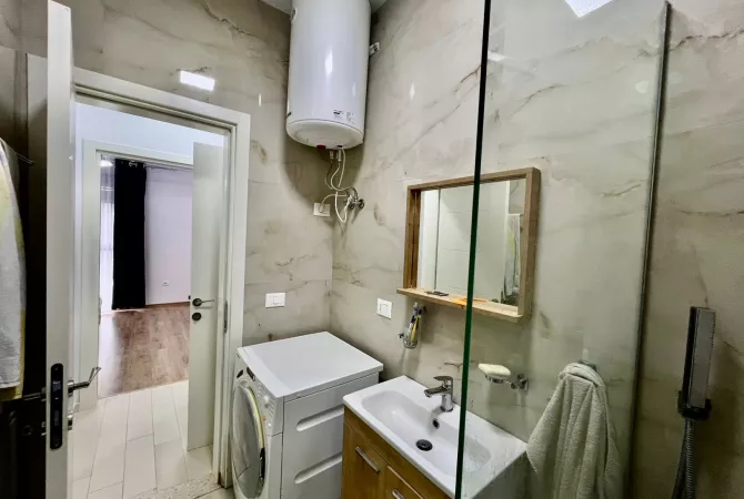 Shtepi me qera Apartament ne Tirane, 2+1, Mobilimi E mobiluar, Pagesa 700  Euro.